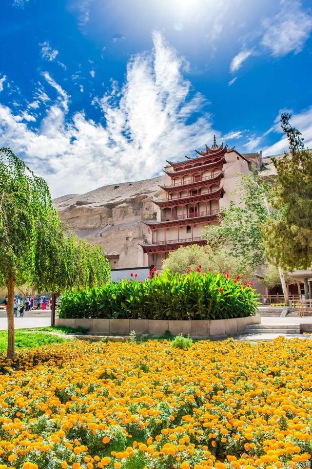 甘肃之声，甘肃播音稿精选集