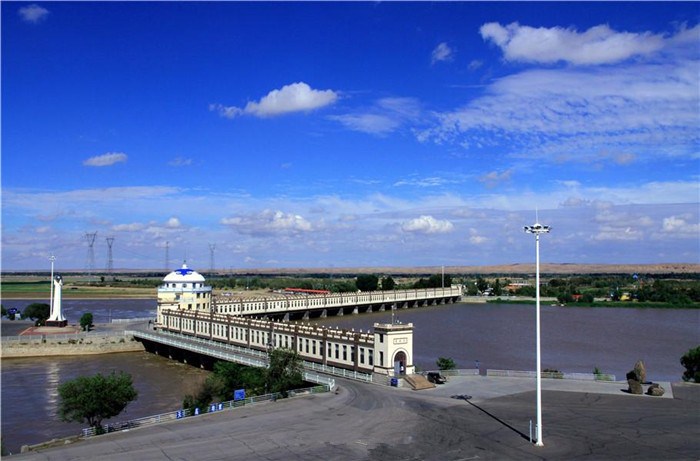 巴彦淖尔，高科技产品的璀璨明珠，引领未来生活新潮流